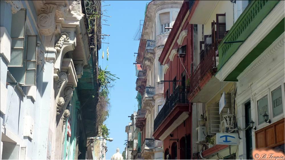 Balcons coloniaux.